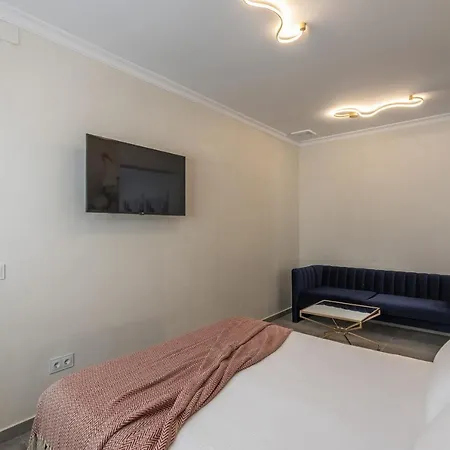 Apartment Trajano Premium Estudios By H *