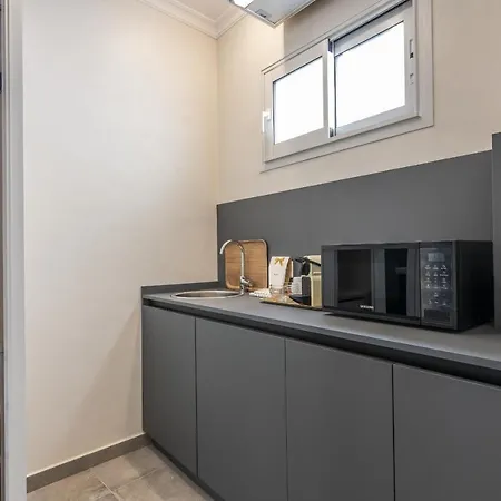 Trajano Premium Estudios By H Apartment
