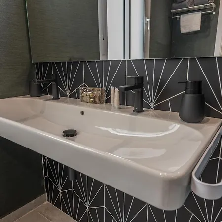 Apartamento Trajano Premium Estudios By H