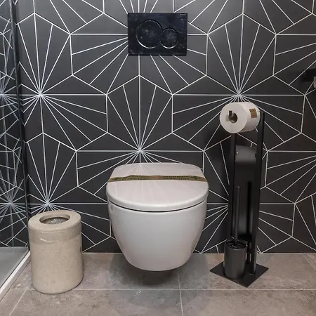 Apartamento Trajano Premium Estudios By H Aiamonte